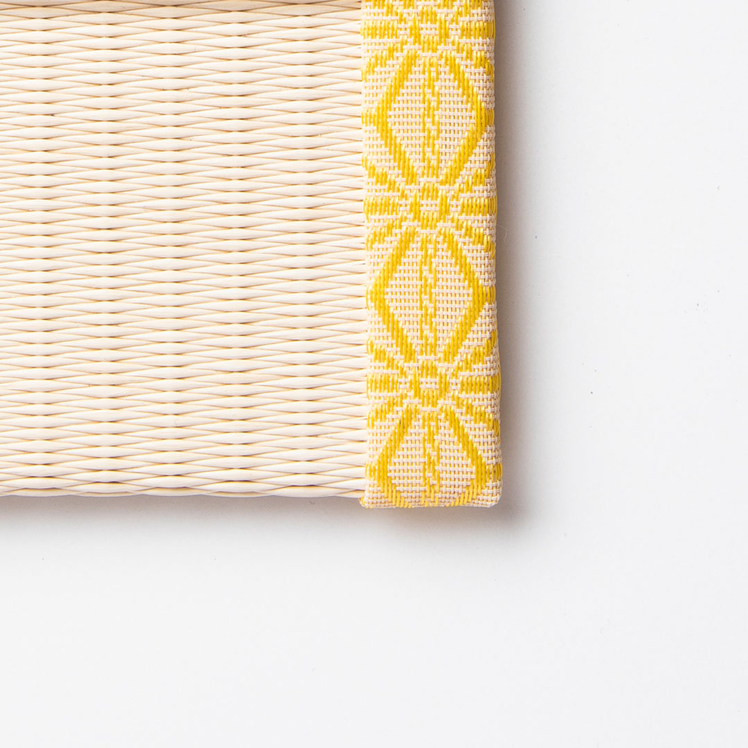 PP003 - スマートフォン置き　麻の葉（黄色）