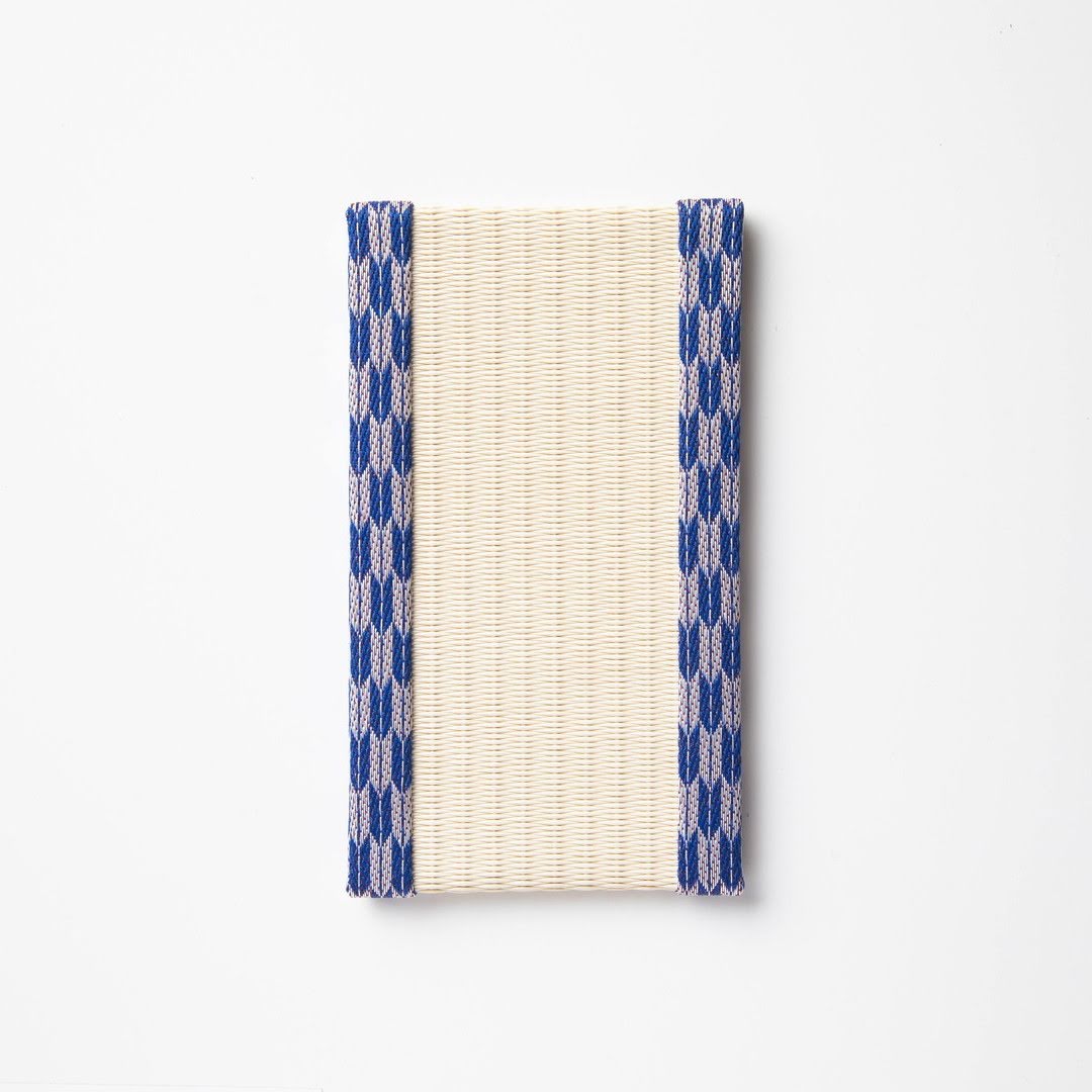 PP052 - スマートフォン置き　矢羽根