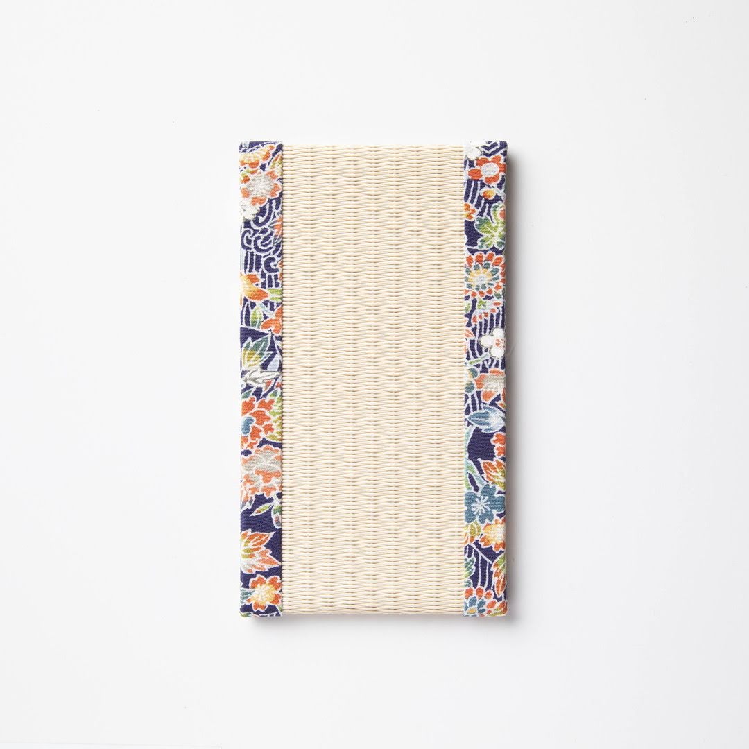 PP062 - スマートフォン置き　加賀友禅（紺）